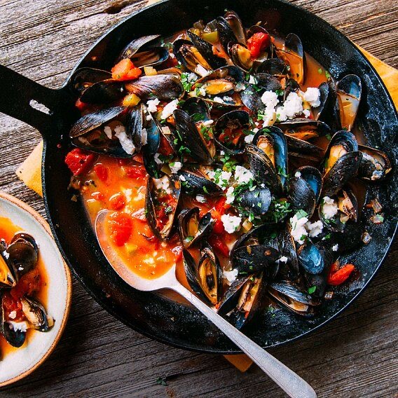 Mussels in a fresh cream, cherry tomato and Feta cheese sauce.