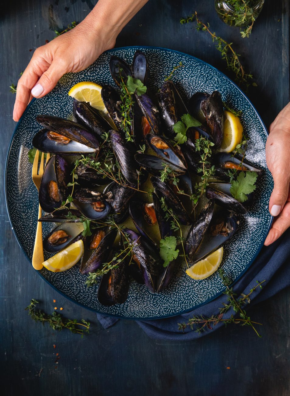 Mussels with garlic and white wine