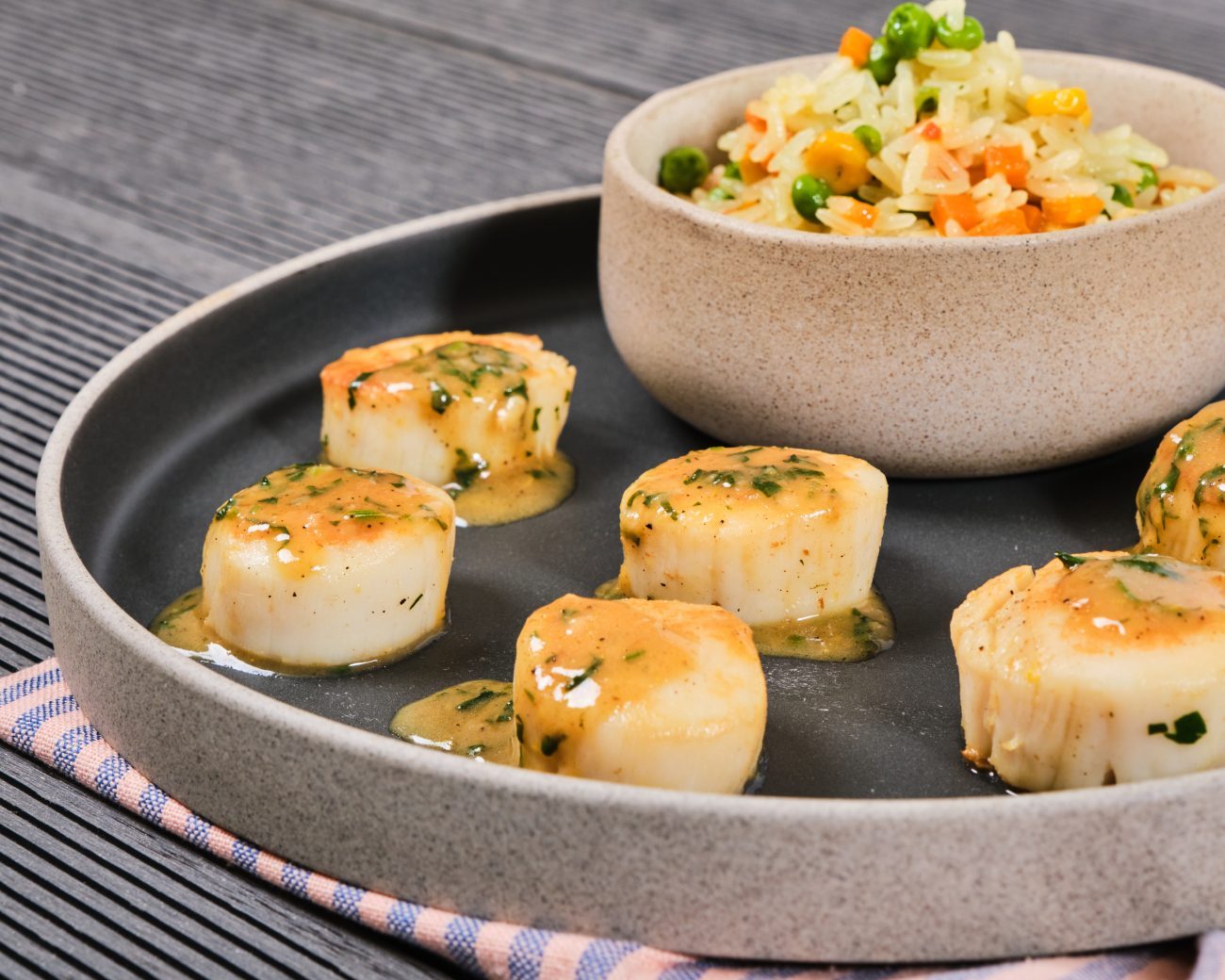 Scallops with Lemon and Parsley served with Vegetable Rice