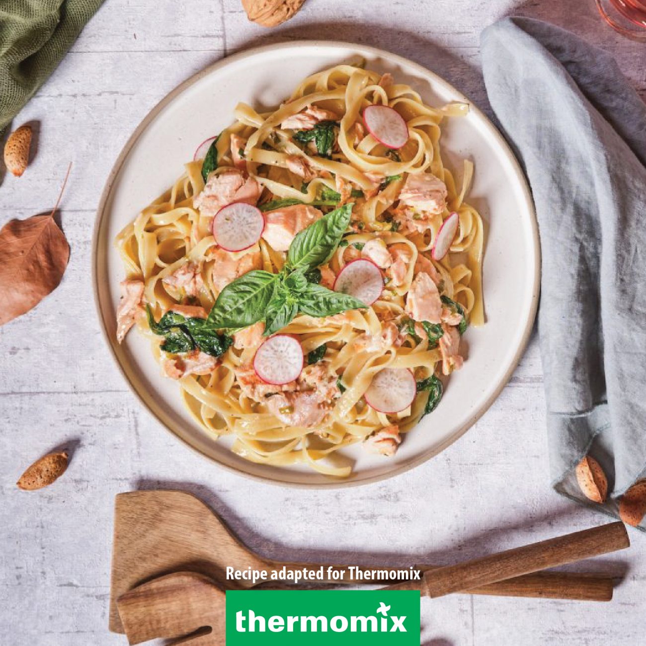 Tagliatelle with salmon filetts, mustard, honey and spinach – Thermomix